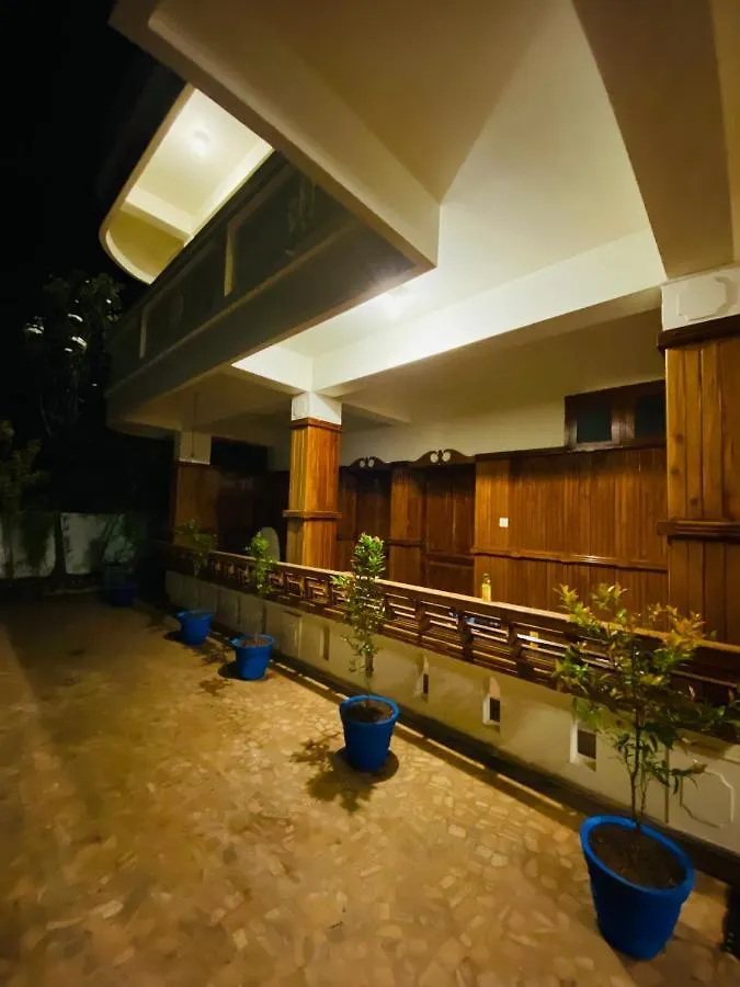 Hellovarkala Beach Resort  瓦尔卡拉